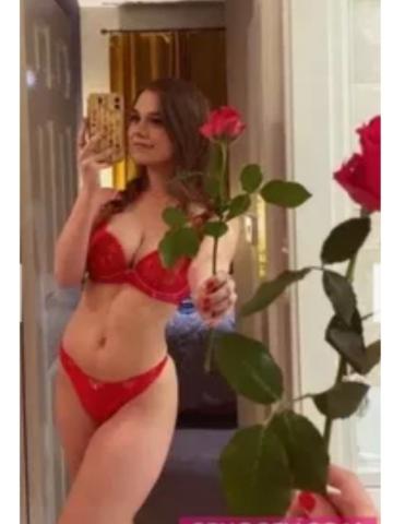 Эльвира Госпожа фото 3